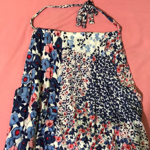 Clothes - Picture 2 of 3